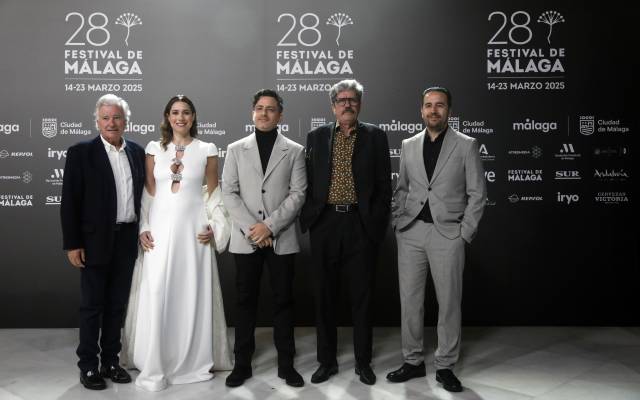Parte del elenco y del equipo durante el Festival de Málaga