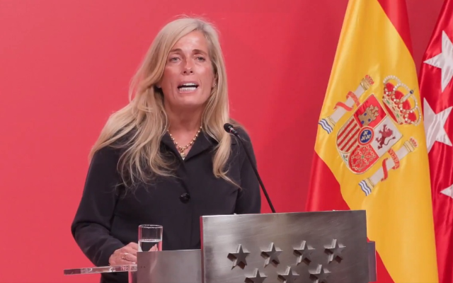 La consejera de Economía, Hacienda y Empleo, Rocío Albert, en rueda de prensa