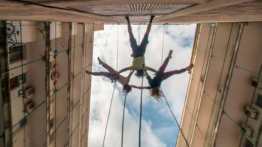 El espectáculo de calle corre a cargo de Eco-fly