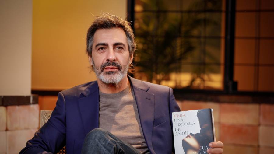 Foto del ganador del Premio Planeta 2025