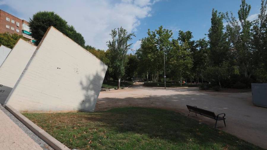 El Parque Europa afrontará una renovación integral, un proyecto que presentaron a los vecinos de la zona