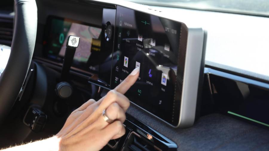 Aplicación del aparcamiento conectada al coche