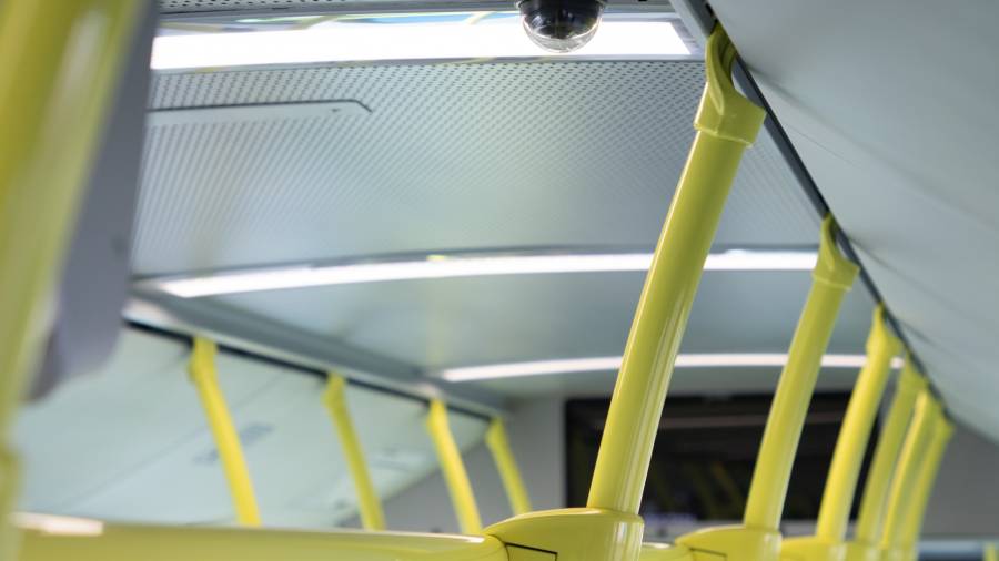 Detalle del sistema de visión artificial a bordo de un autobús urbano
