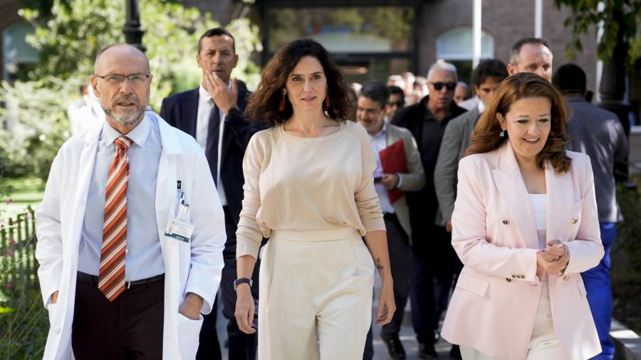 La presidenta de la Comunidad de Madrid, Isabel Díaz Ayuso, participa en la presentación del balance de la Unidad de Hospitalización Pediátrica a Domicilio del Hospital Niño Jesús