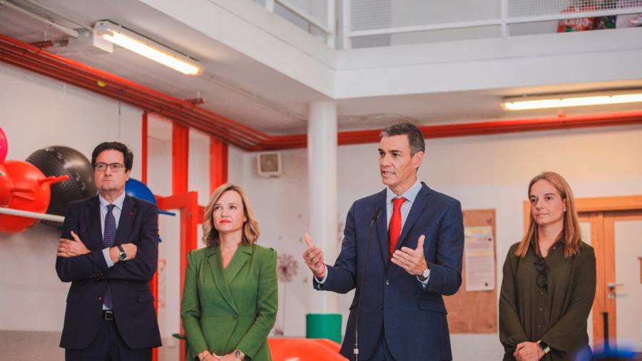 El presidente del Gobierno, Pedro Sánchez, visita la escuela infantil Casa de los Niños de Getafe