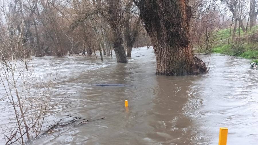 Aumento del caudal del río