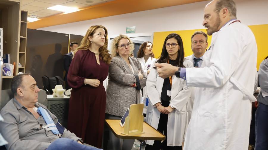 La consejera de Sanidad de la Comunidad de Madrid, Fátima Matute, visita Casa Renal, la nueva unidad del Hospital Público Puerta de Hierro de Majadahonda