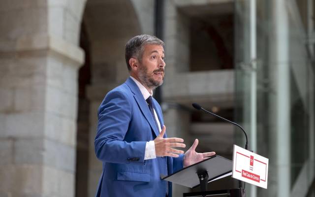 El consejero de Presidencia, Justicia y Administración Local, Miguel Ángel García Martín, durante una rueda de prensa tras una reunión, en la Real Casa de Correos