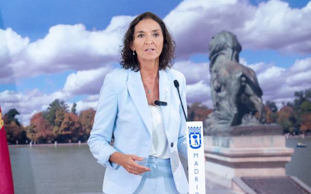 La portavoz del PSOE en el Ayuntamiento, Reyes Maroto, interviene tras un pleno del Ayuntamiento de Madrid