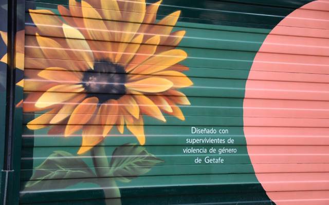 El mural colectivo denuncia la violencia contra mujeres
