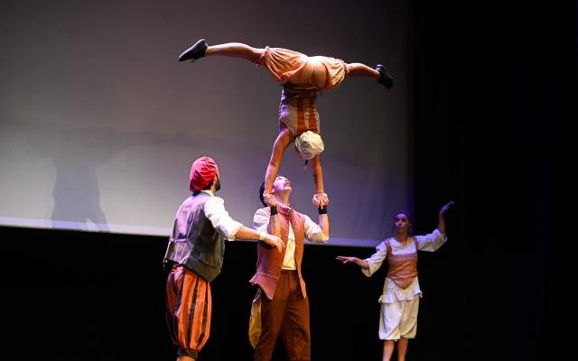 Momento de actuación en la presentación del ‘Festival Hispanoamericano del Siglo de Oro. Clásicos en Alcalá’