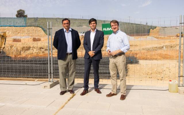 El alcalde, Jesús Moreno, en la colocación de la primera piedra de un proyecto Flex Living, en el corazón de Madrid Content City