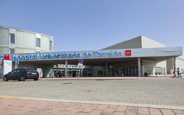 Entrada principal del Hospital de Torrejón de Ardoz