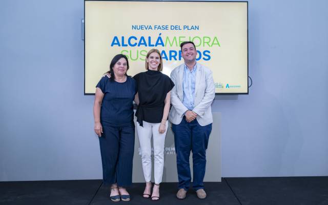 La alcaldesa de Alcalá de Henares, Judith Piquet, en la presentación de una nueva fase de del programa ‘Alcalá Mejora sus Barrios’