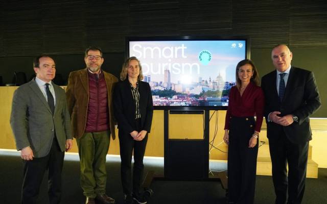 Presentación de la herramienta Smart Tourism que mejora la experiencia turística y fomenta el transporte público