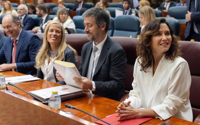 El consejero de Digitalización, Miguel López-Valverde, la consejera de Economía, Hacienda y Empleo, Rocío Albert, el consejero de Presidencia, Justicia y Administración Local, Miguel Ángel García, y la presidenta de la Comunidad de Madrid, Isabel Díaz Ayuso