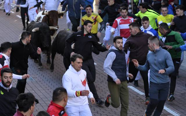 Foto de archivo de un encierro en fiestas