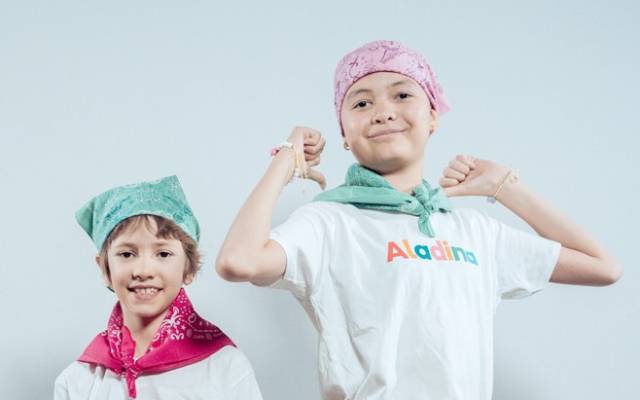 Niños con los pañuelos