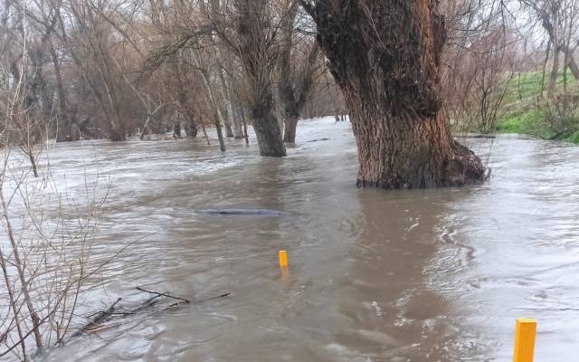 Aumento del caudal del río