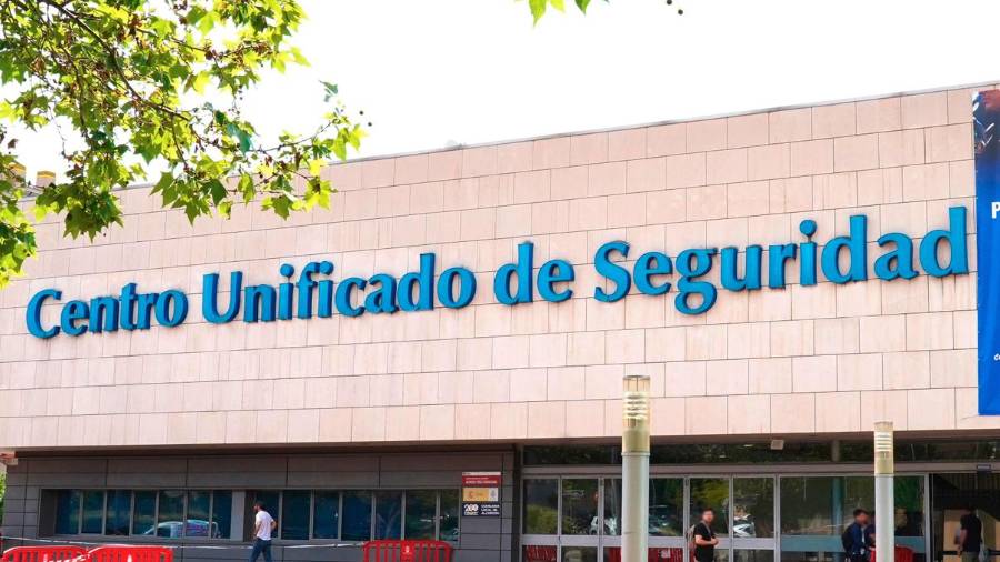 Cuatro detenidos tras desmantelar tres narcolocales en Alcorcón, donde se intervino una pistola simulada