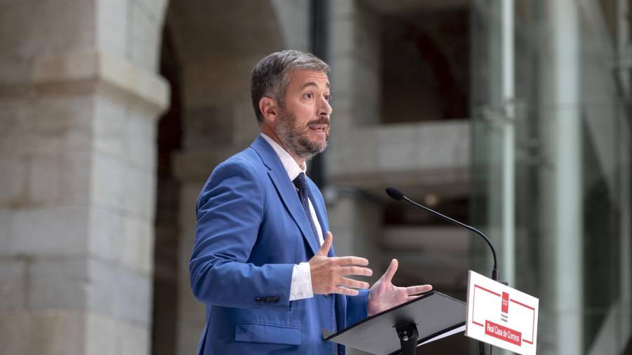 El consejero de Presidencia, Justicia y Administración Local, Miguel Ángel García Martín, durante una rueda de prensa tras una reunión, en la Real Casa de Correos