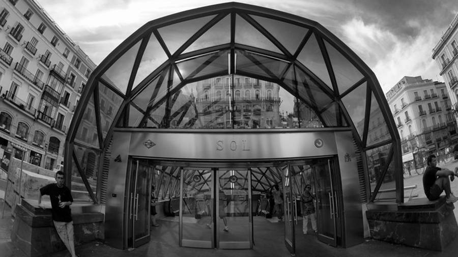 Entrada a la estación de Sol