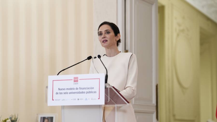 La presidenta de la Comunidad de Madrid, Isabel Díaz Ayuso, presenta el nuevo modelo de financiación de las seis universidades públicas de la región en la Real Casa de Correos