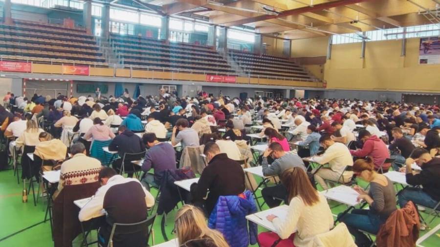 Momento en el que se examinan los 860 opositores