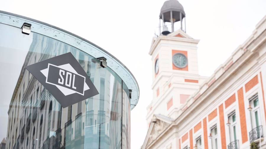 Entrada de la estación de Sol de Metro