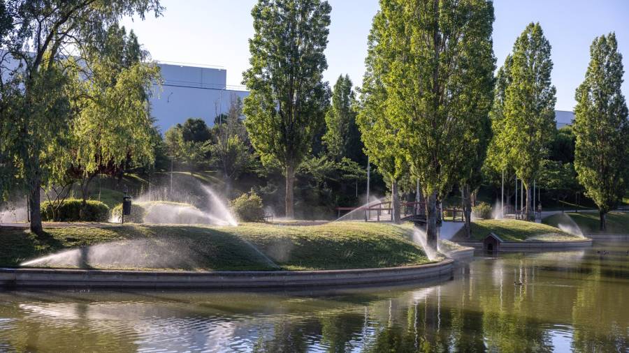 Riego inteligente en uno de los parques del municipio