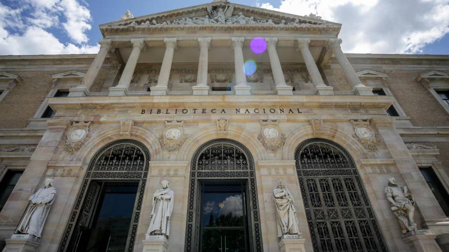 Fachada de la Biblioteca Nacional de España (BNE)