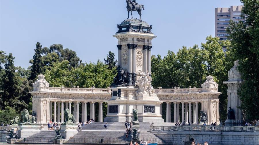 Barcas en el estanque del Parque de El Retiro