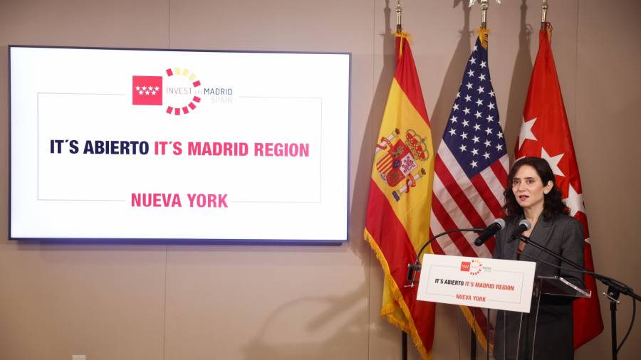 La presidenta de la Comunidad de Madrid, Isabel Díaz Ayuso, en su visita a Apollo Global Management de Nueva York
