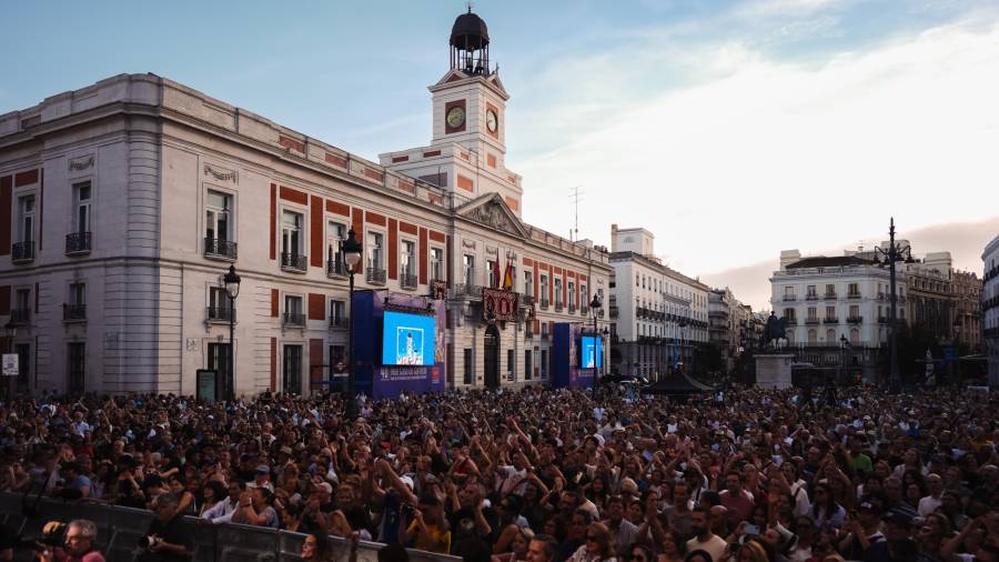 El Ejecutivo autonómico celebra con un concierto los 40 años de la Real Casa de Correos como sede del Gobierno regional