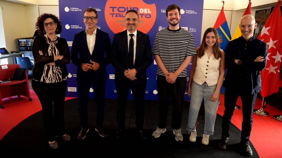 El alcalde de Móstoles, Manuel Bautista, en la presentación del Tour del talento 2025