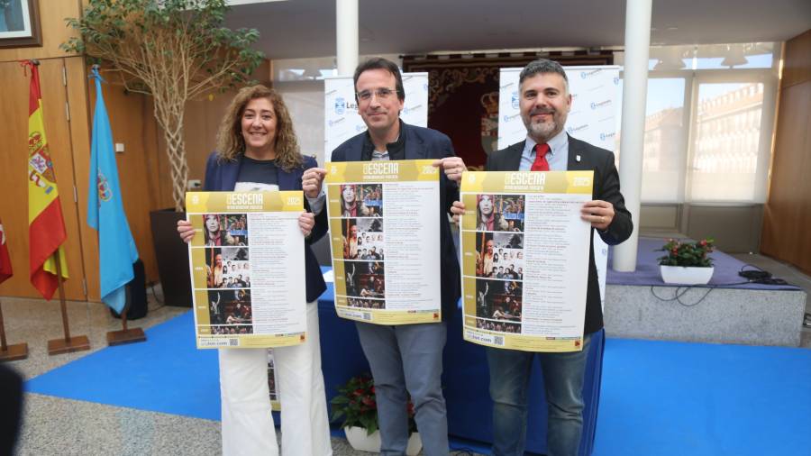 La concejala de Cultura, Mercedes Neria, junto al alcalde, Miguel Ángel Recuenco, y el primer teniente de Alcalde, Carlos Delgado, en la presentación de la programación