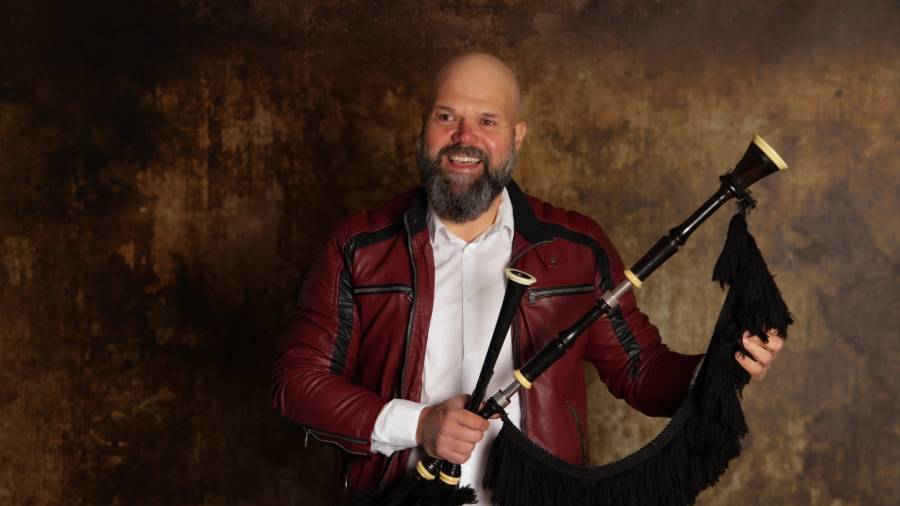 Foto promocional de Bras Rodrigo