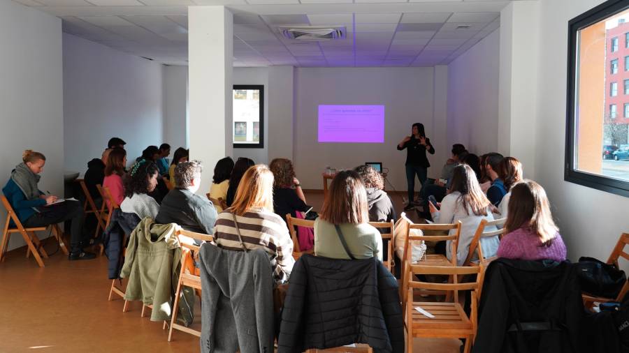Una de las sesiones de la Escuela de Familias celebrada el pasado año