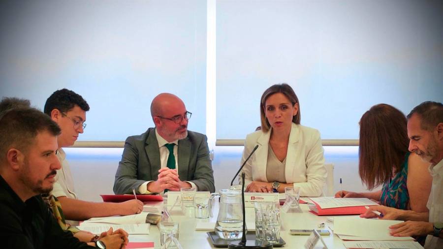 El delegado del Gobierno, Francisco Martín, y la alcaldesa de Alcorcón, Candelaria Testa