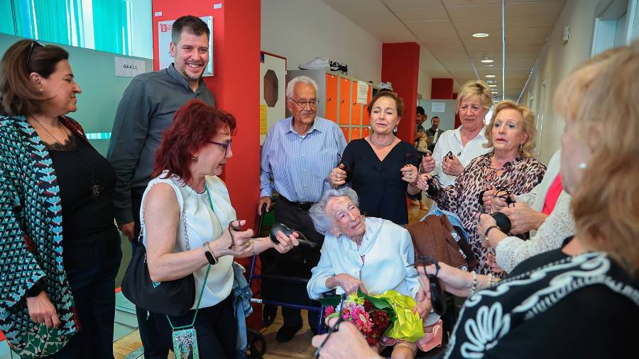Emilita Montesinos da su nombre a una sala de danza