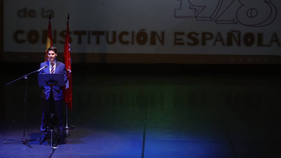 El consejero de Educación, Ciencia y Universidades, Emilio Viciana, en el Conservatorio Profesional de Música Victoria de Los Ángeles y Conservatorio Profesional de Danza Carmen Amaya por el 47º aniversario de la Constitución Española