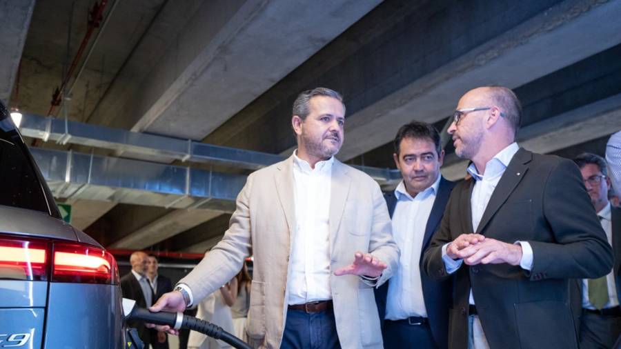El consejero de Vivienda, Transportes e Infraestructuras, Jorge Rodrigo, en el nuevo aparcamiento de Nuevos Ministerios
