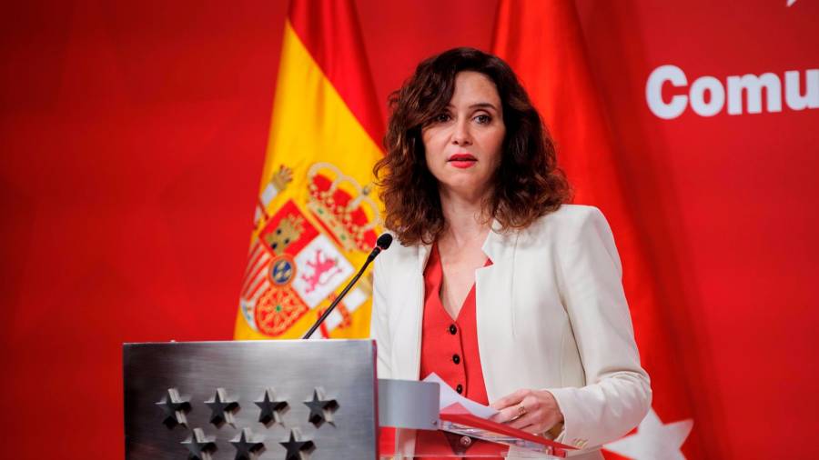 La presidenta de la Comunidad de Madrid, Isabel Díaz Ayuso, durante una rueda de prensa