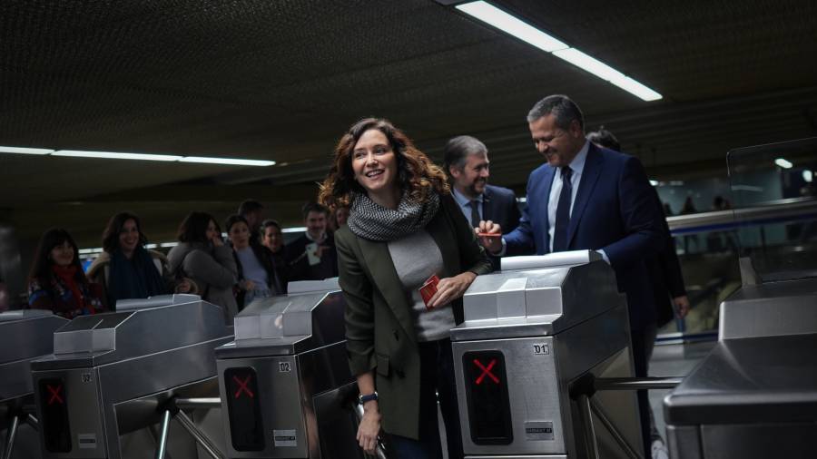 La presidenta de la Comunidad de Madrid, Isabel Díaz Ayuso, en la inauguración del nuevo vestíbulo de la Estación de Atocha