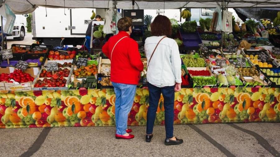 Mercadillo municipal en el Recinto Ferial del Parque de La Marina
