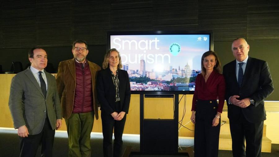 Presentación de la herramienta Smart Tourism que mejora la experiencia turística y fomenta el transporte público