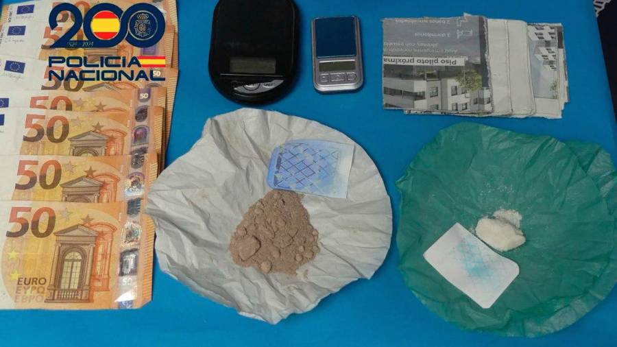 Material incautado mostrado por la Policía Nacional