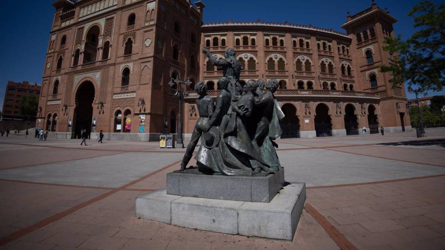 Fachada de la plaza de toros de Las Ventas