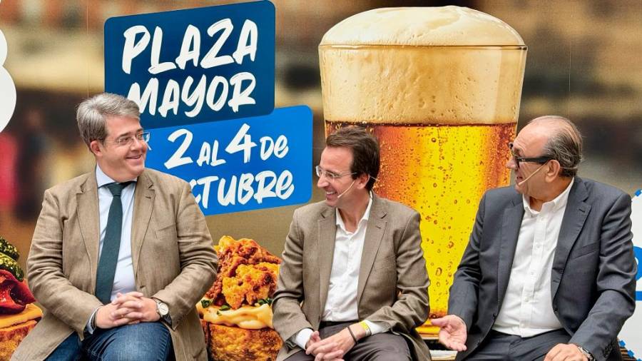 El alcalde, Miguel Ángel Recuenco, el concejal de Comercio y Desarrollo Local, José Marín, y el presidente de la Unión Empresarial de Leganés (Unele), Augusto Fuentes, en la presentación del Tapa Fest