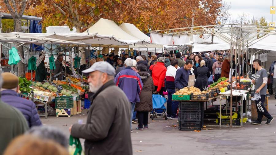 Imagen del mercadillo municipal de los miércoles en el Recinto Ferial